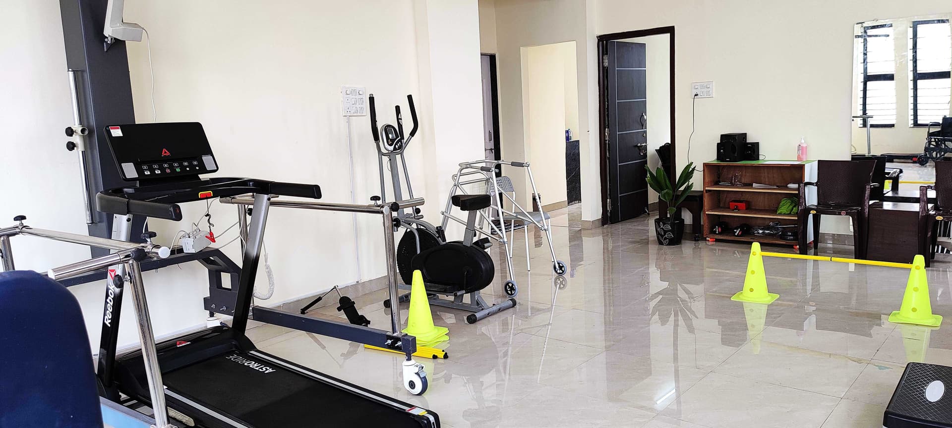 Regen Neuro Rehabilitation Physiotherapy Centre image